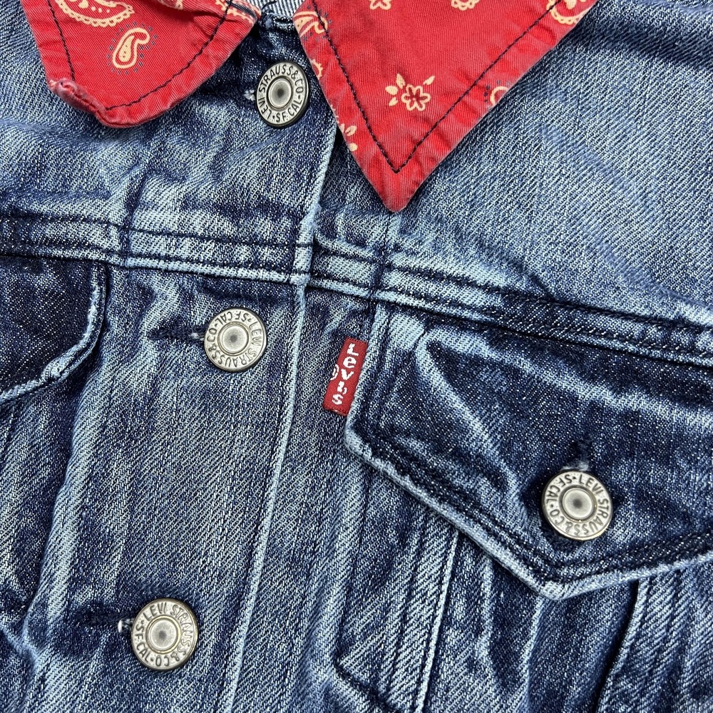 Levis Jacket Womens S Blue Denim Trucker Western Bandana Paisley Collar Cuffs - Picture 6 of 16